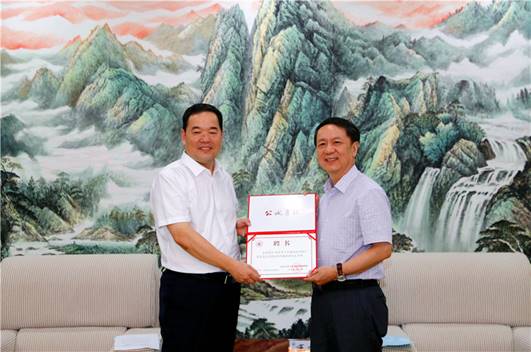 说明: //news.tjcomic.org/__local/6/FD/7D/962EB16AAB5BCA002FCFE460B9A_16FDAD9E_28568.jpg